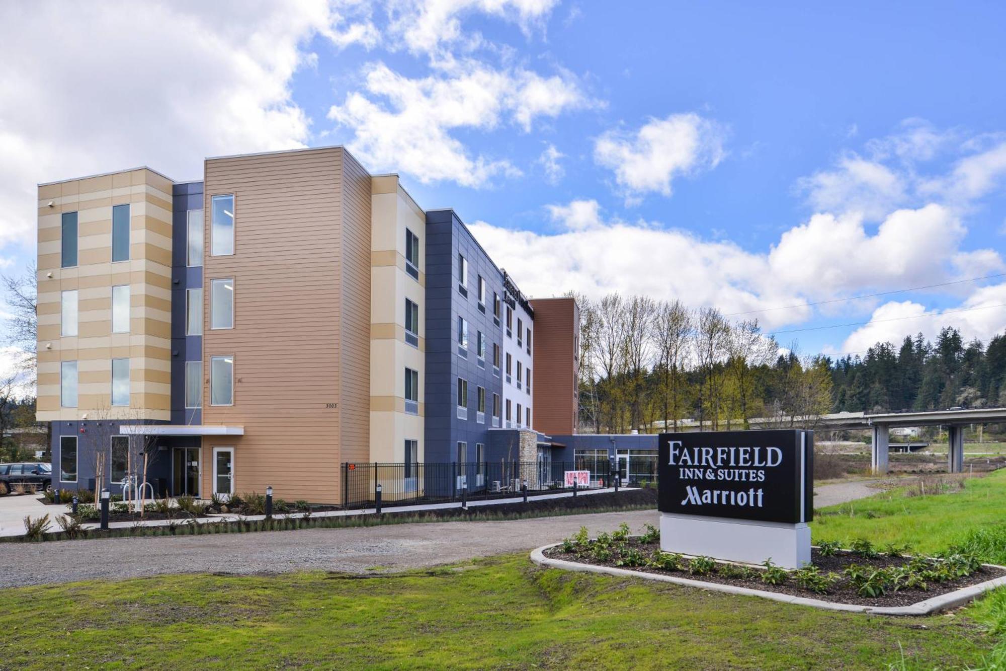 Fairfield Inn & Suites By Marriott Eugene East/Springfield Exterior photo