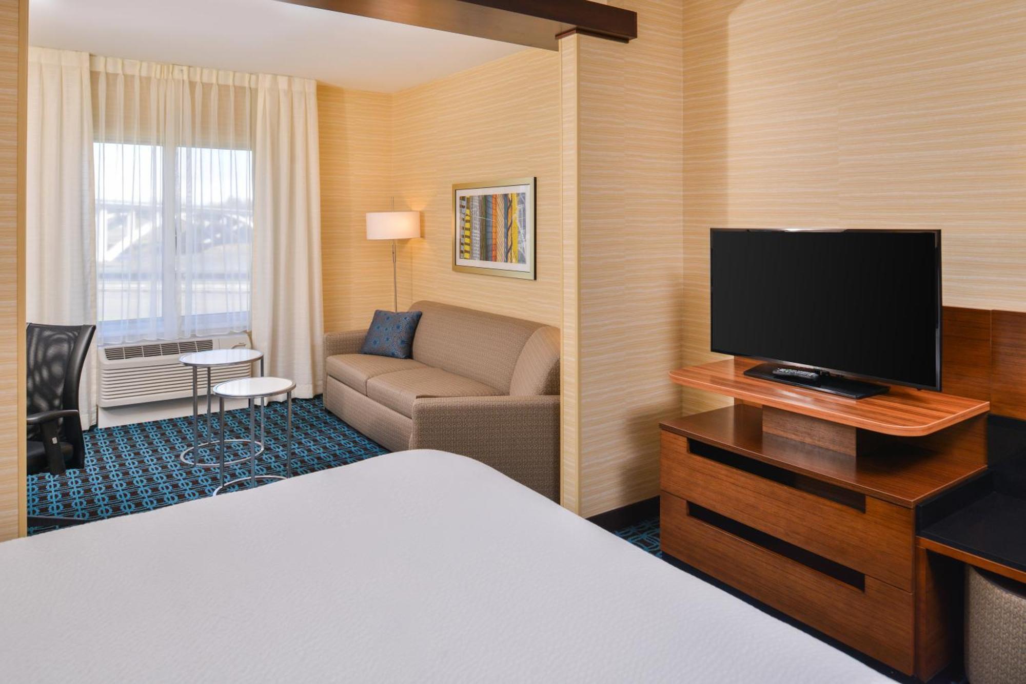 Fairfield Inn & Suites By Marriott Eugene East/Springfield Exterior photo