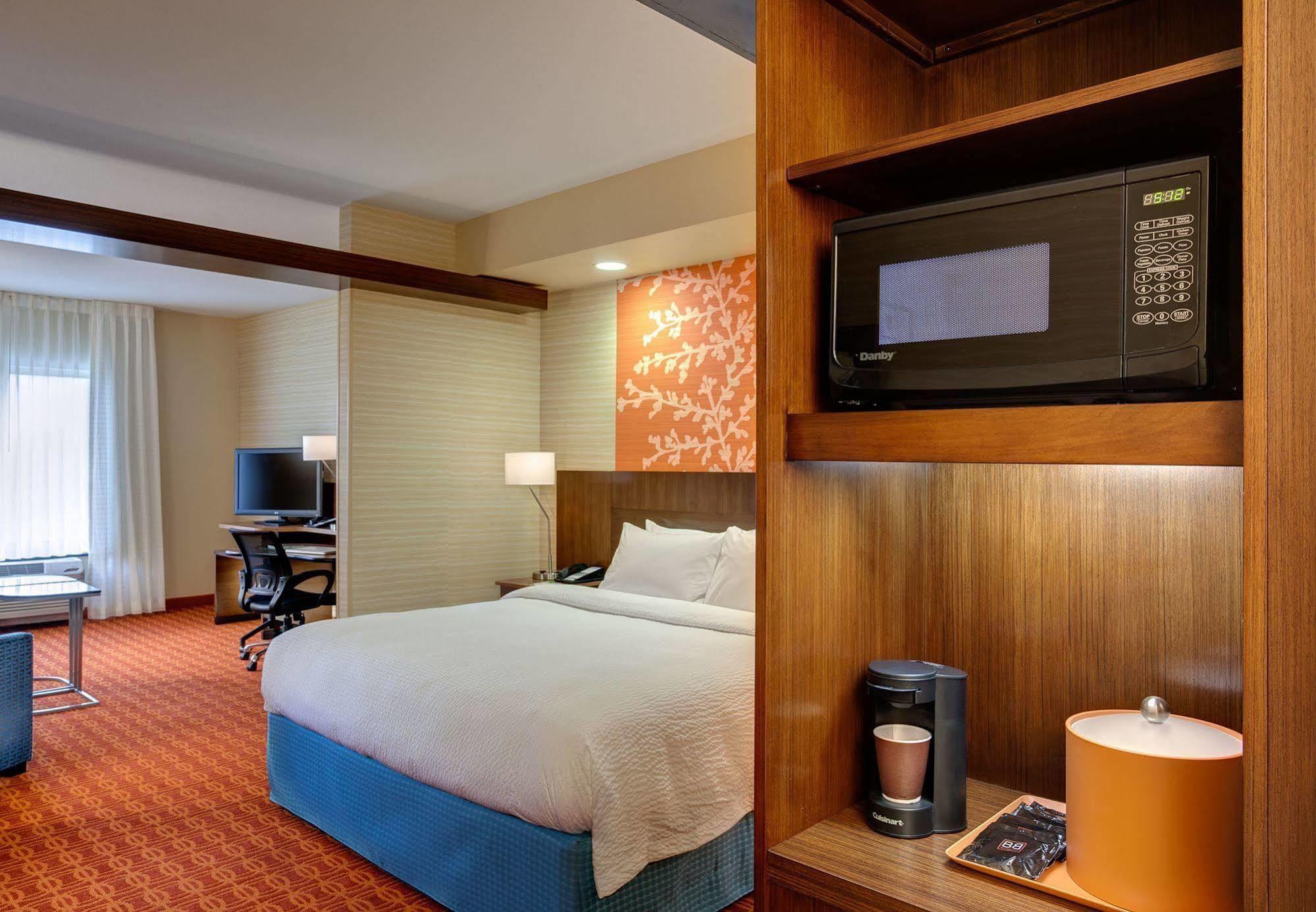 Fairfield Inn & Suites By Marriott Eugene East/Springfield Exterior photo