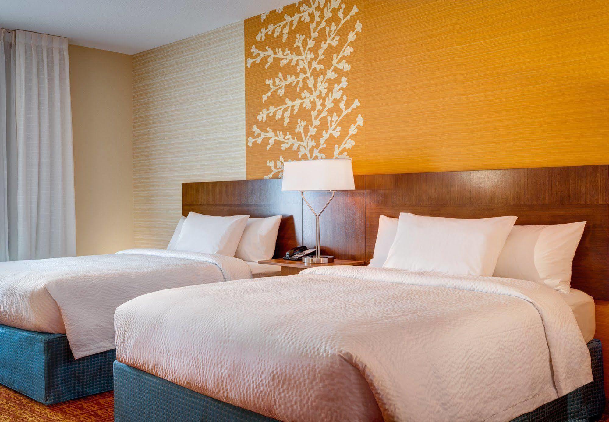 Fairfield Inn & Suites By Marriott Eugene East/Springfield Exterior photo
